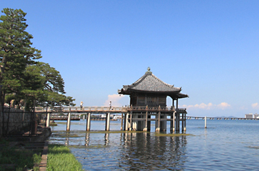 浮御堂